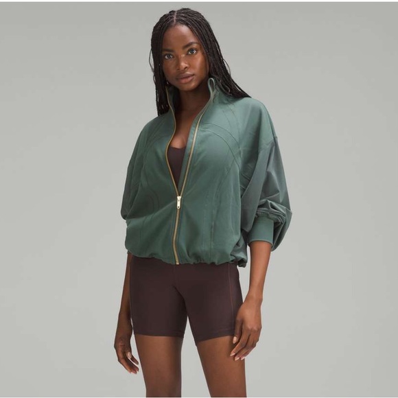 lululemon athletica Jackets & Blazers - NWT Lululemon Define Relaxed-Fit Jacket
Luon - Dark Forest Green - Size 6
